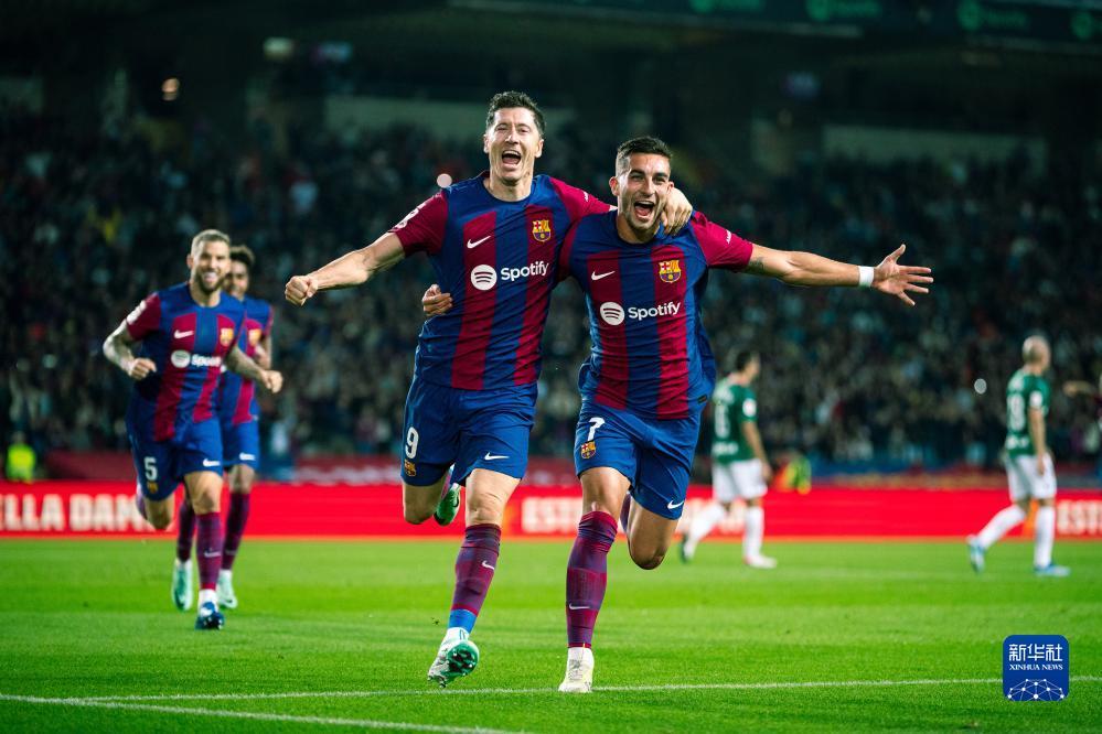 采访时表示 采访时表示