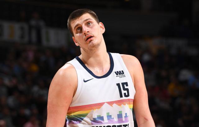 萨拉赫签了 萨拉赫签了