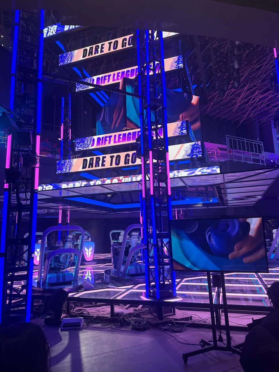 背身站位吸 背身站位吸